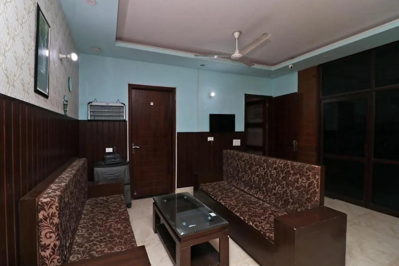 Oyo 14587 The Crown Hotel Gurgaon